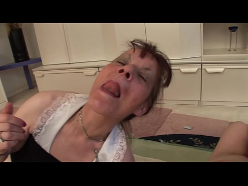❤️ Kaksi isoäitiä ja yksi isoisä kolmestaan ️❌ Pornovideo at us ﹏